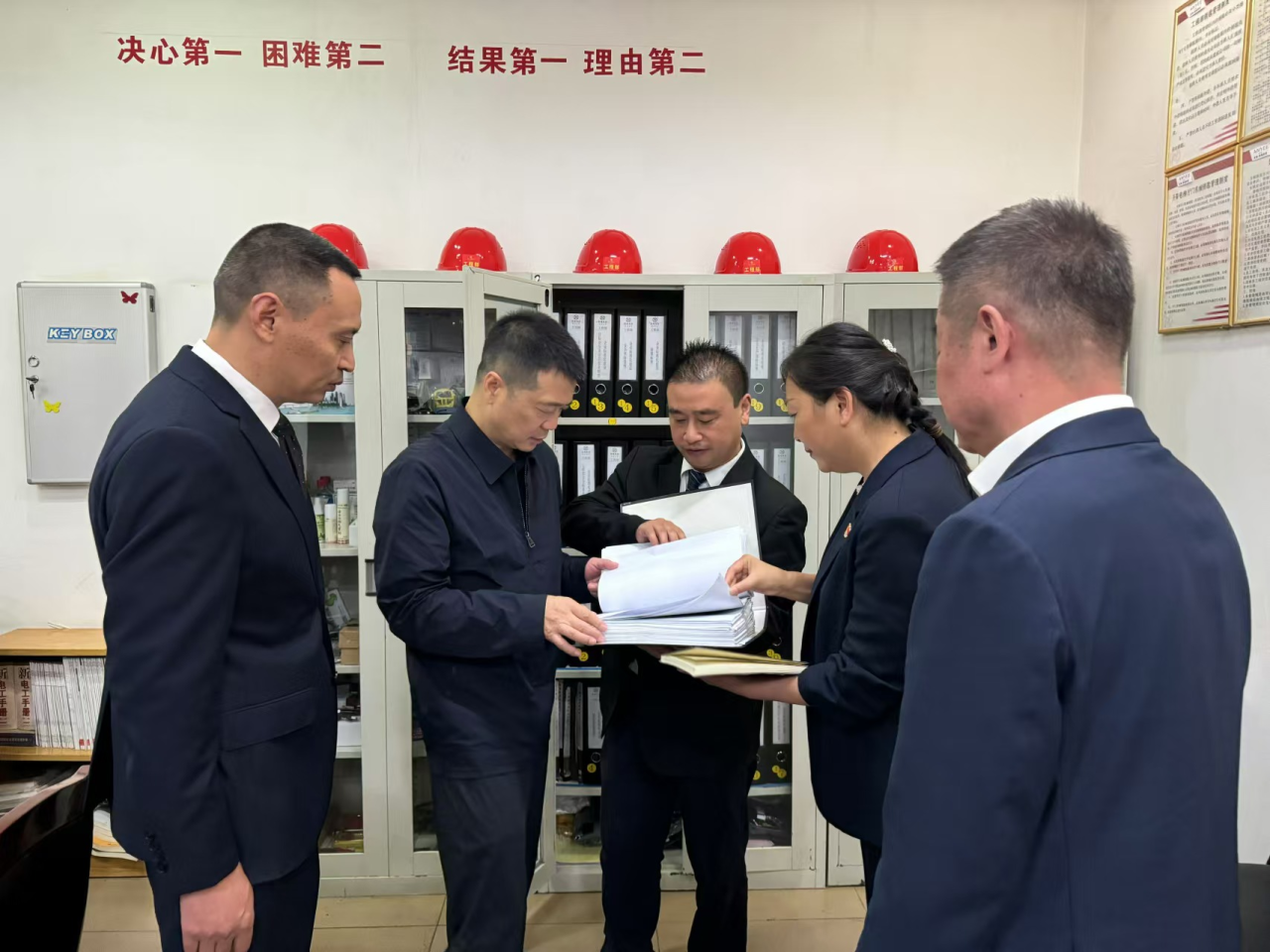 省K8凯发集团党委书记、董事长游勇国庆节期间调研督导旗下酒店经营及安全生产工作